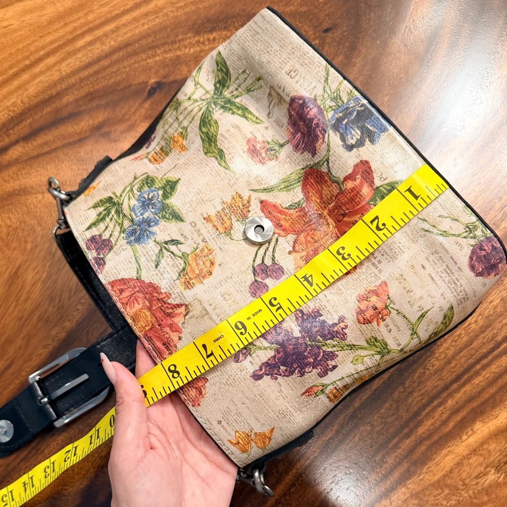 Patricia Nash Irving Bucket Parisian Newspaper Floral Satchel EUC - Picture 17 of 17